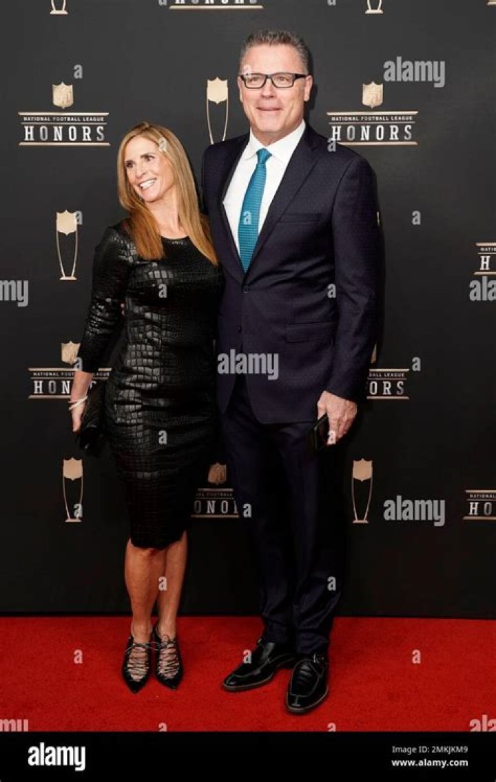 Who's Behind The Legend? Meet Howie Long's Wife, Diane